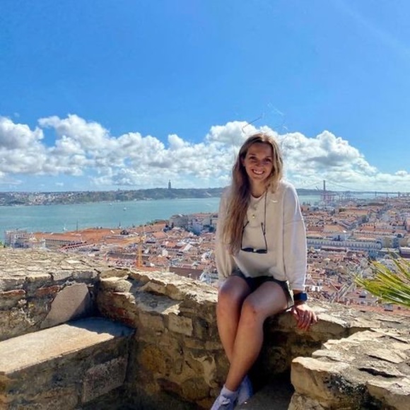 Meet your Posher, Cassandra - Picture 1 of 1